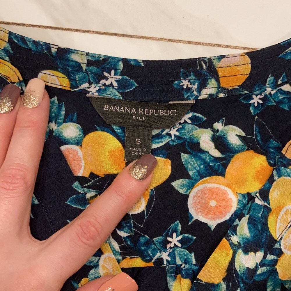 Banana republic shirt - Picture 3 of 5